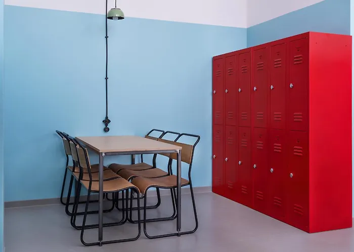Fabrika Hostel & Suites