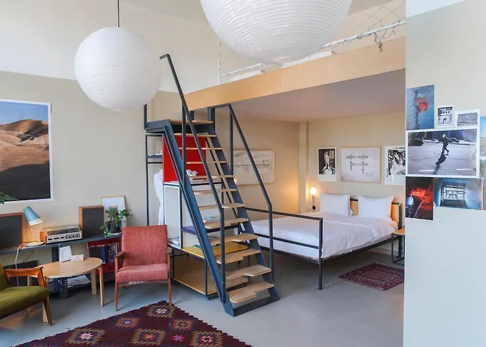 Fabrika Hostel & Suites