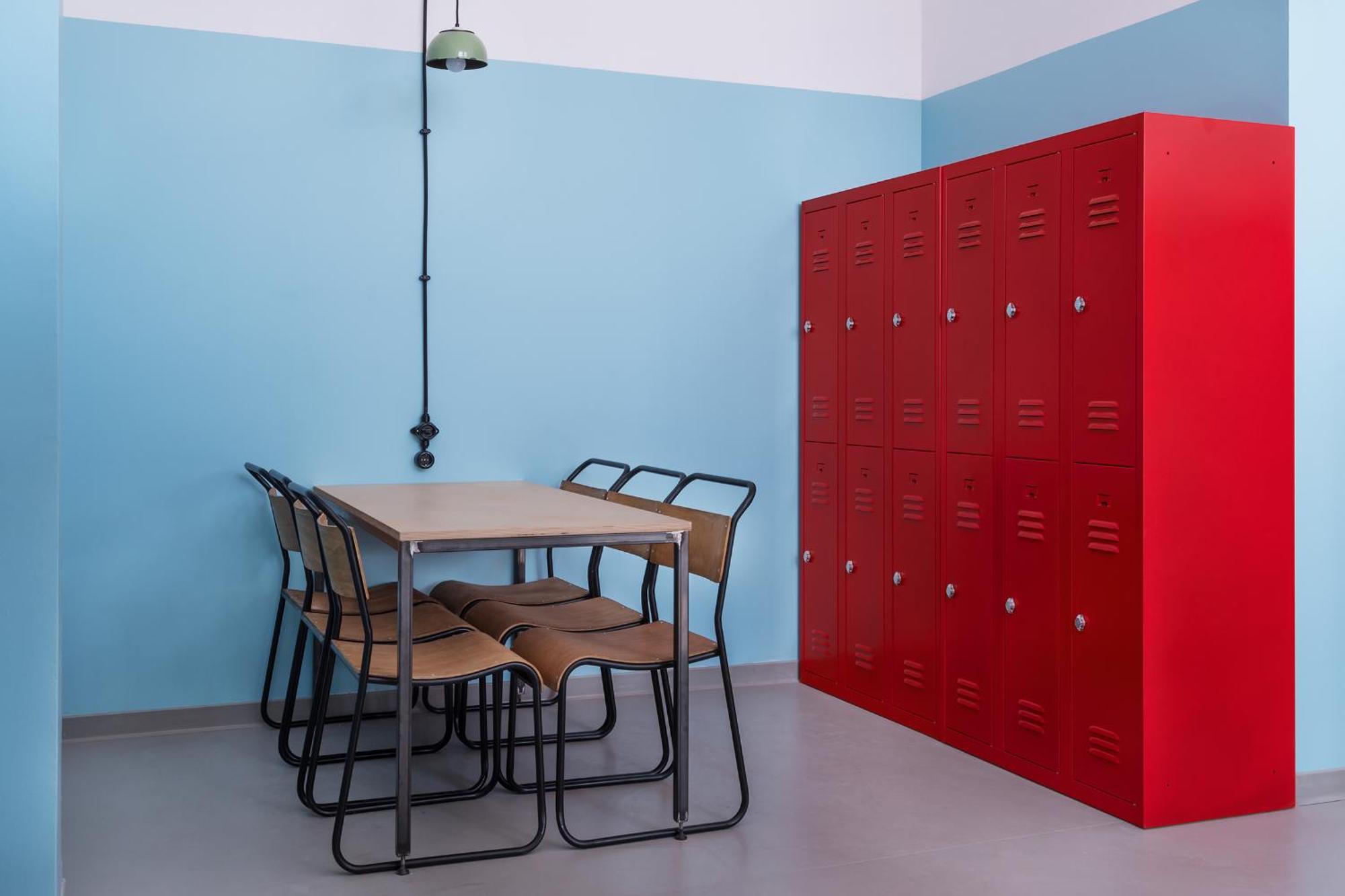 Hotel Fabrika Hostel & Suites