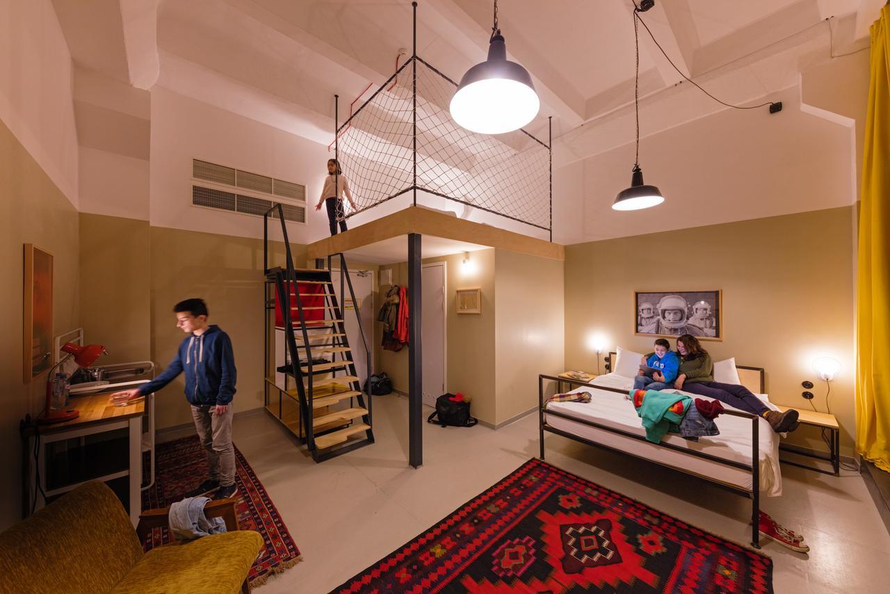 Fabrika Hostel & Suites Hotel 2*