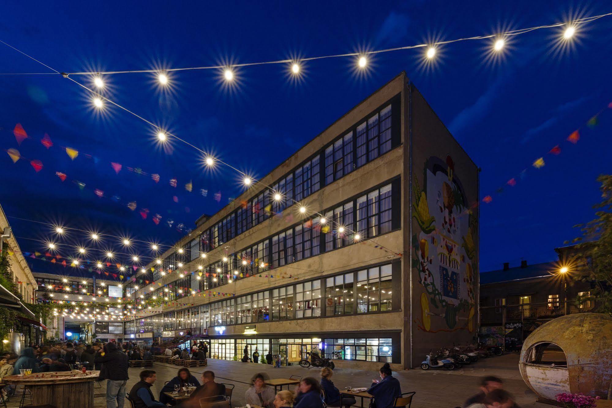 Fabrika Hostel & Suites 2* Tiflis