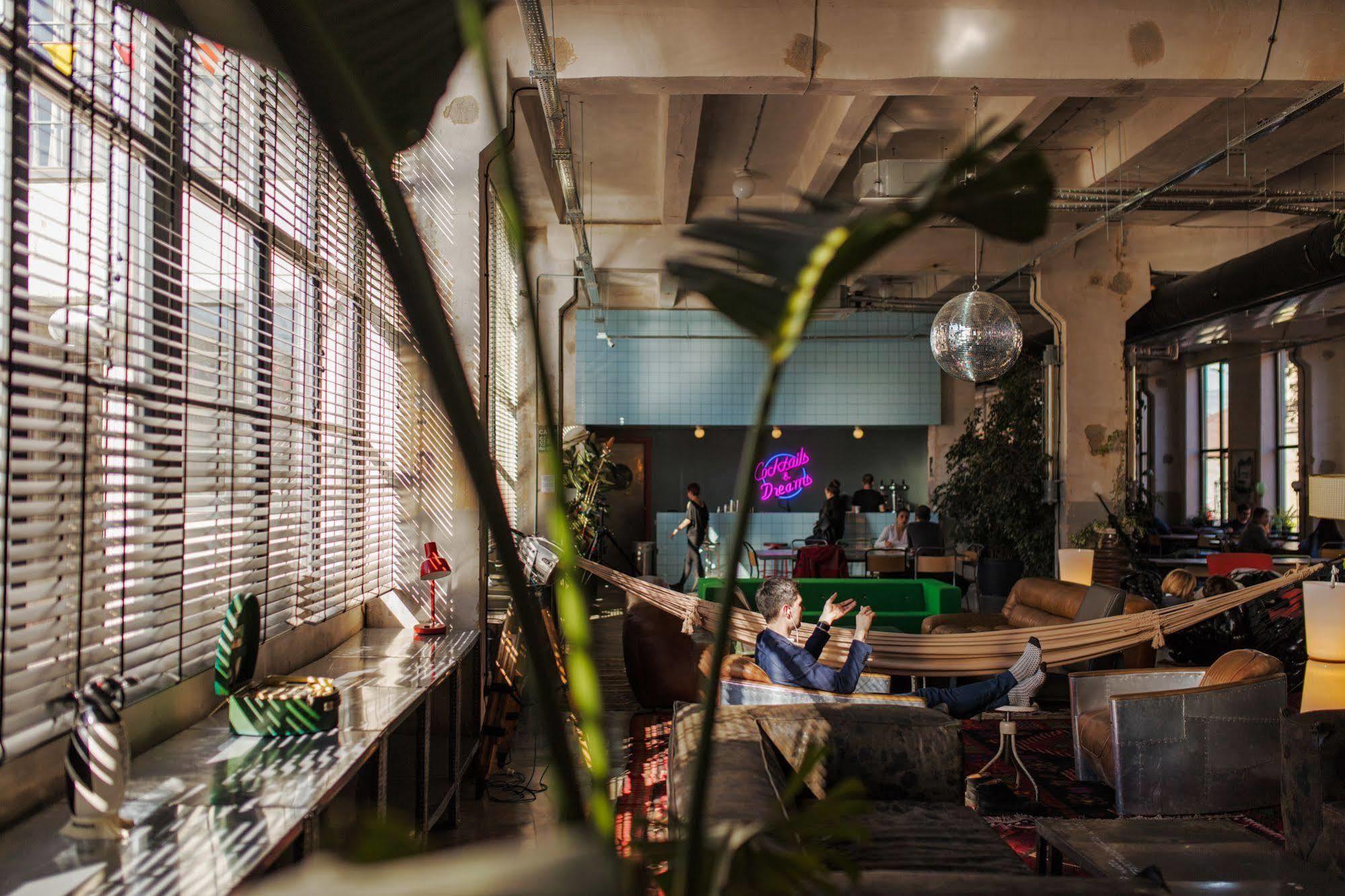 Fabrika Hostel & Suites