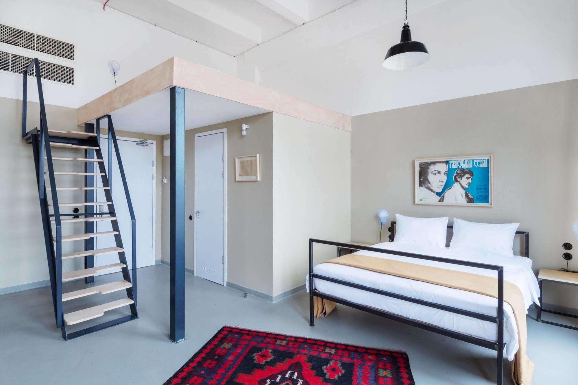 Fabrika Hostel & Suites 2*