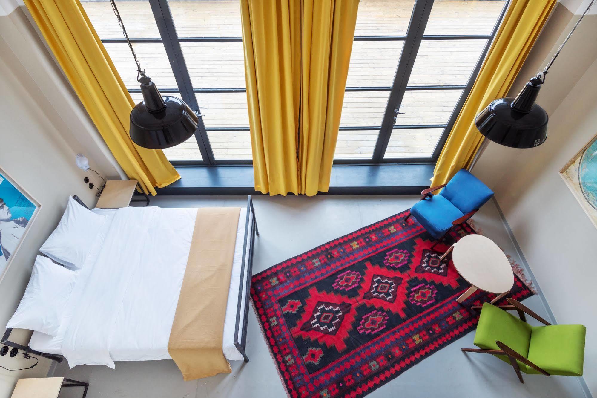 Fabrika Hostel & Suites Otel Tiflis
