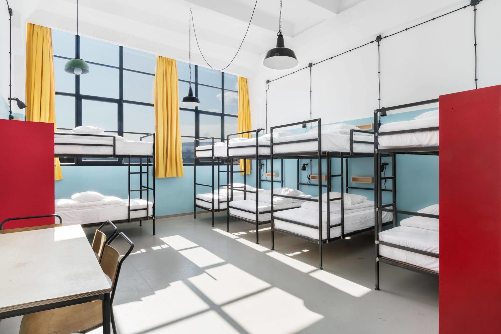 Otel Fabrika Hostel & Suites 2*