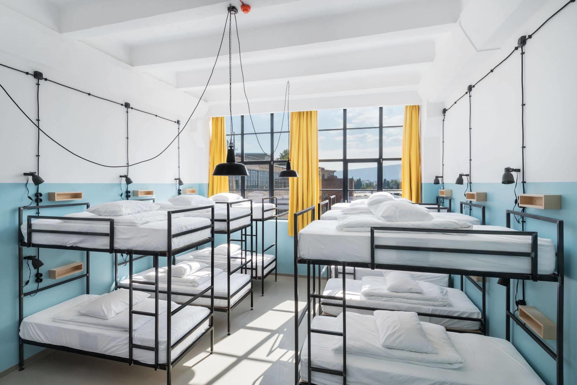Fabrika Hostel & Suites Otel 2*