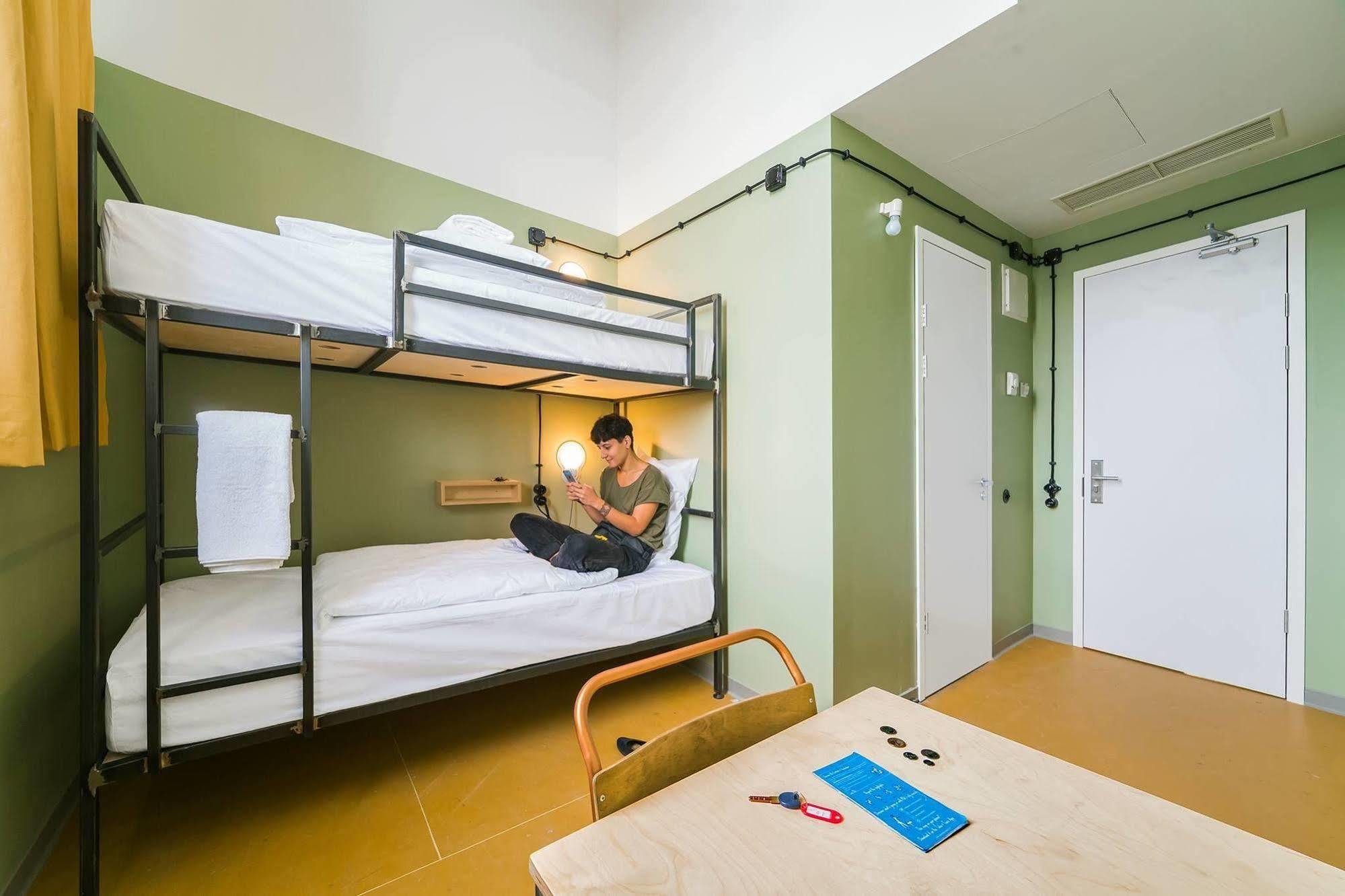 Hotel Fabrika Hostel & Suites