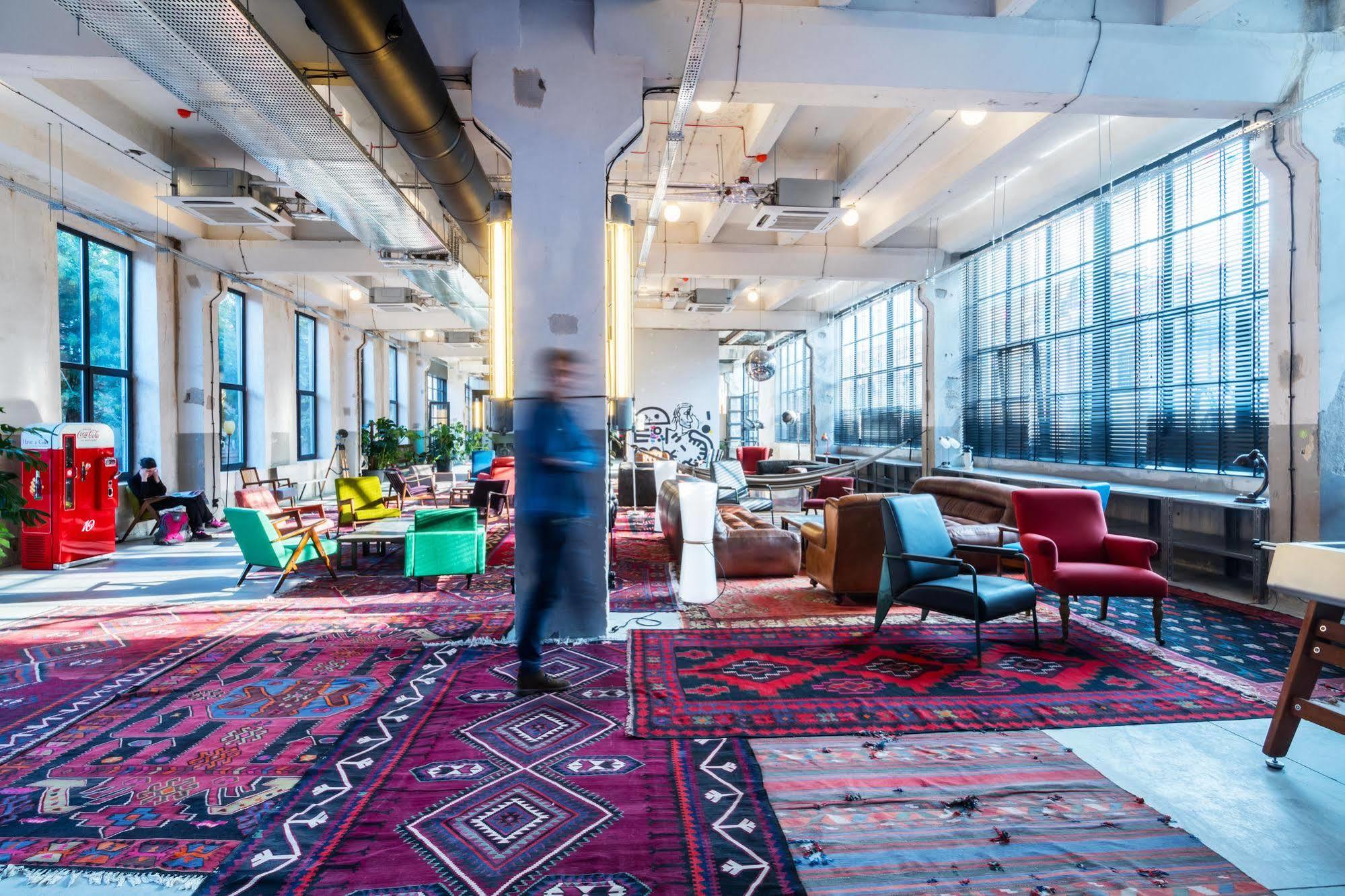 Fabrika Hostel & Suites 2*