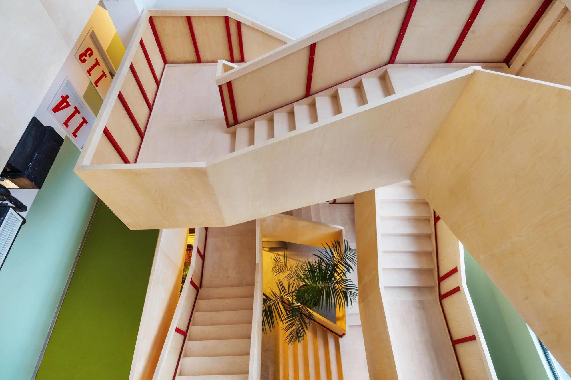 Fabrika Hostel & Suites 2*